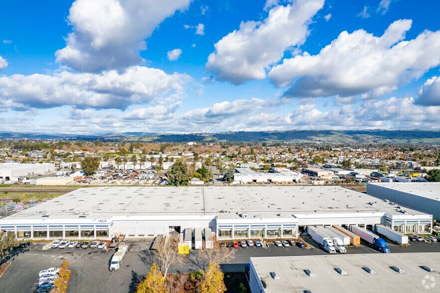 More Photos Of 3335-3343 Arden Rd, Hayward Warehouse For Lease