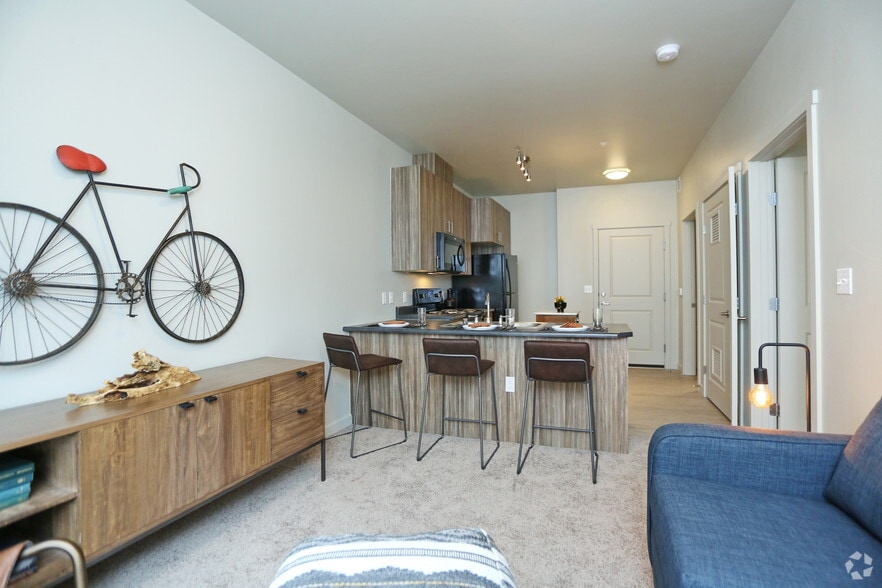 More Photos Of 913 S Jackson St, Seattle Apartments For Lease