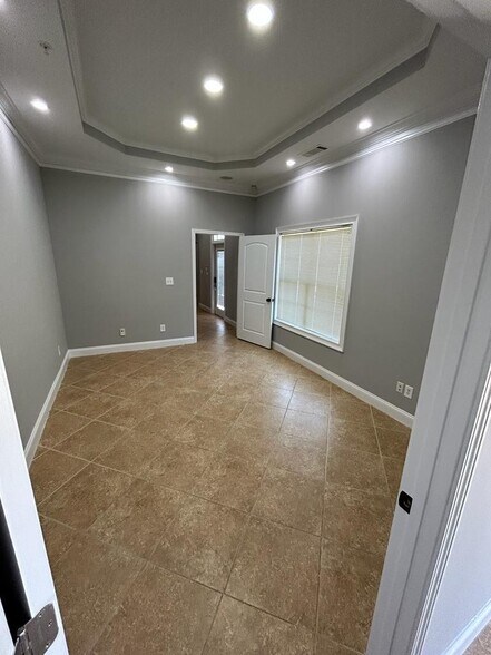 More Photos Of 4485 Tench Rd, Suwanee Office For Sale