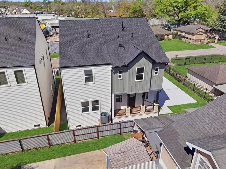 More Photos Of 2306 Langley rd, Houston Multifamily For Sale