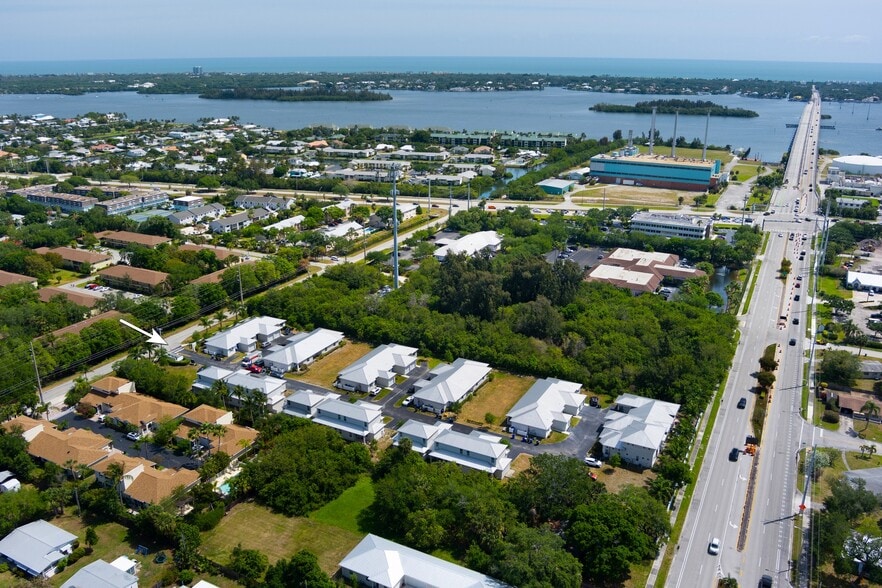 More Photos Of 401 18th St, Vero Beach Apartments For Sale
