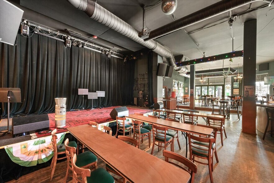 More Photos Of 7321 Madison St, Forest Park Restaurant For Sale