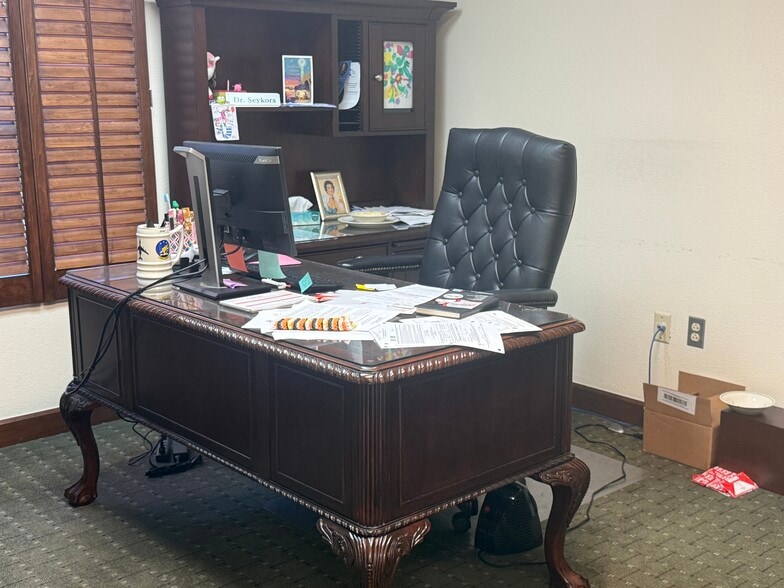 More Photos Of 2644 NW 63rd St, Oklahoma City Bank For Sale