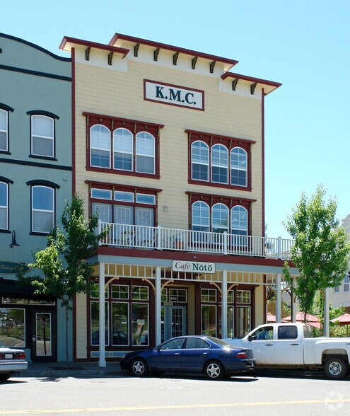 More Photos Of 220 Windsor River Rd, Windsor Apartments For Sale