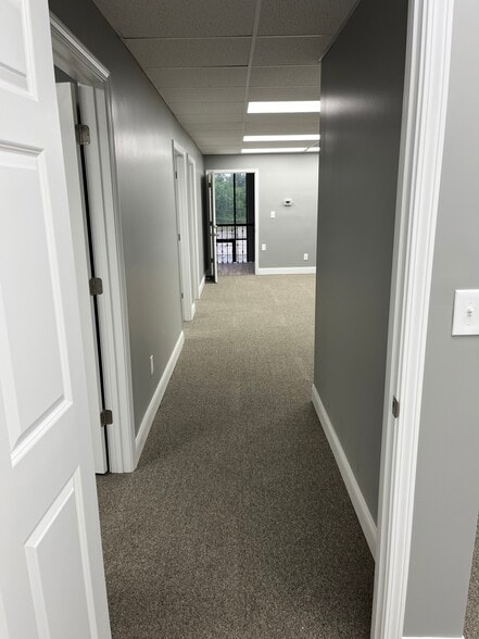 More Photos Of 7505 Sussex Dr, Florence Medical For Lease