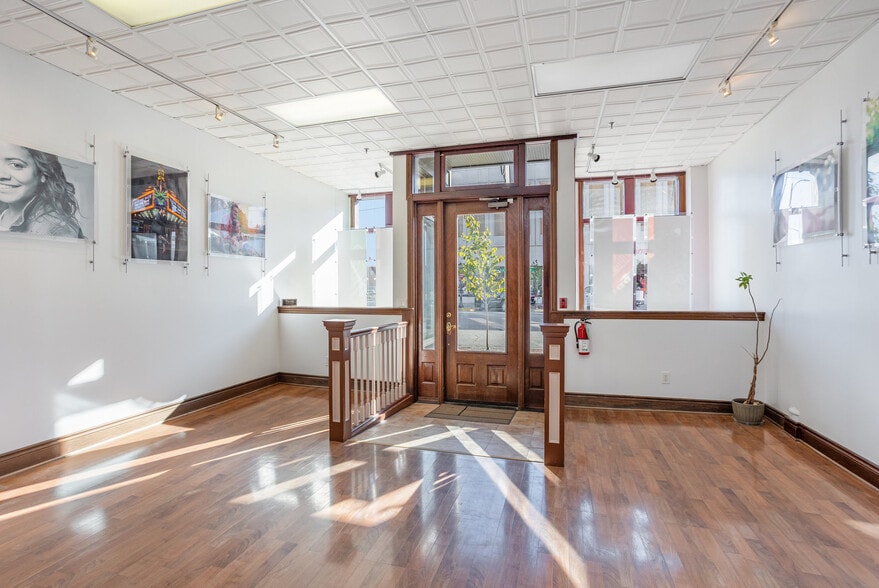 More Photos Of 311-321 Center Ave, Bay City Apartments For Sale