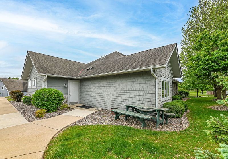 More Photos Of 201 Geneva National Ave, Lake Geneva Office For Sale