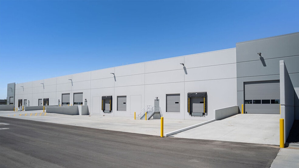 More Photos Of 2187 W. Franklin Rd, Meridian Distribution For Lease