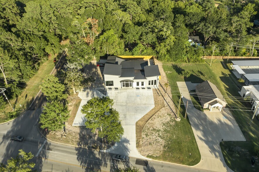 More Photos Of 2001 Tulane Dr, Lufkin Medical For Sale