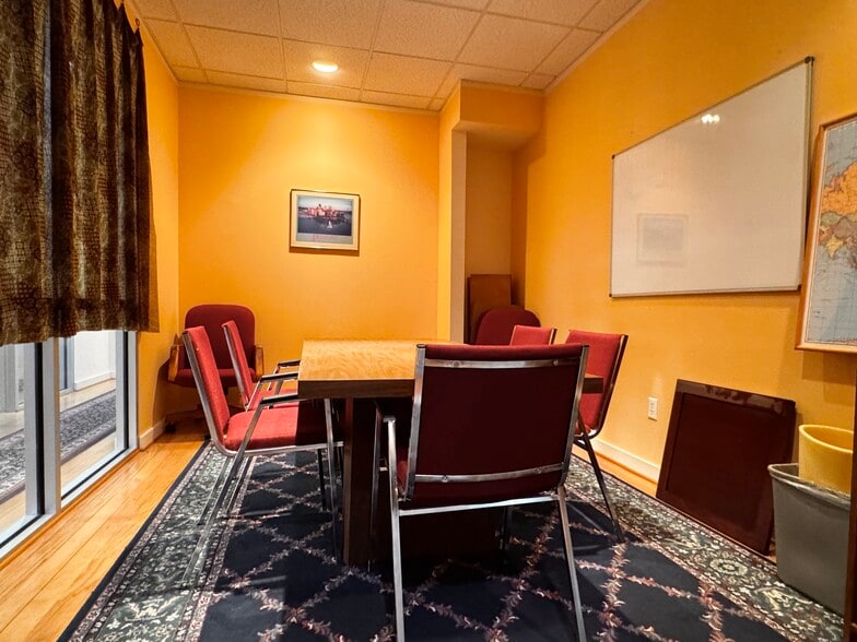 More Photos Of 684 Berkmar Cir, Charlottesville Office For Lease