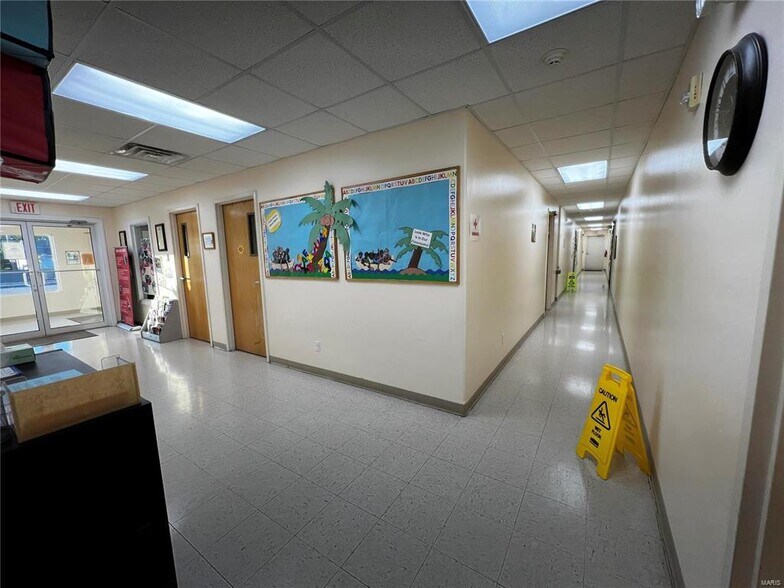 More Photos Of 19788 Sackett Ln, Waynesville Office For Sale