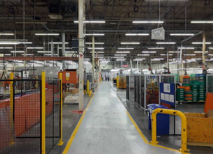 More Photos Of 105 Industry Dr, Versailles Manufacturing For Sale