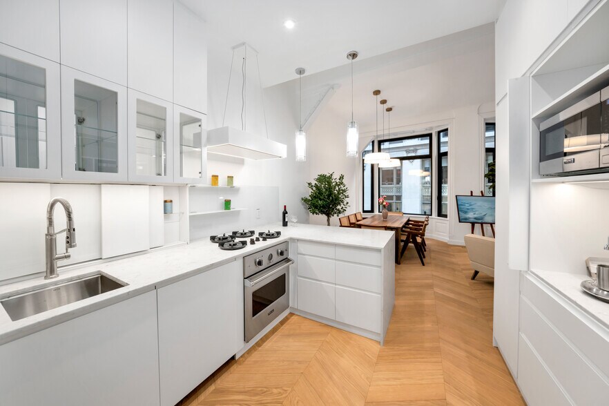 More Photos Of 14 Maiden Ln, New York Apartments For Sale