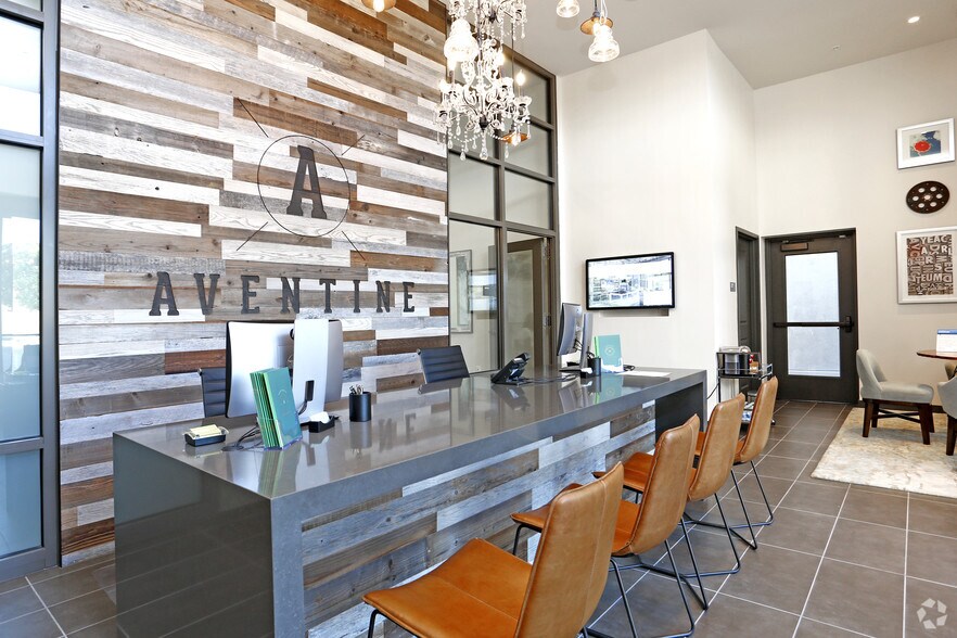 More Photos Of 1375-1411 Sycamore Ave, Hercules Unknown For Lease