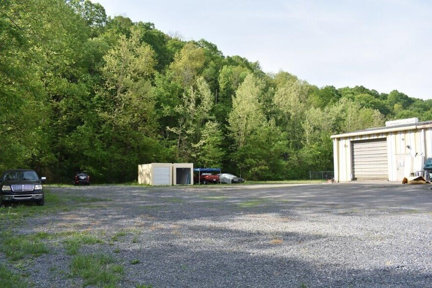 More Photos Of 3379 E Stone Dr, Kingsport Flex For Sale