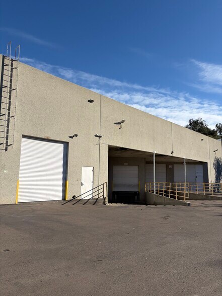 More Photos Of 2820-2834 La Mirada Dr, Vista Manufacturing For Lease