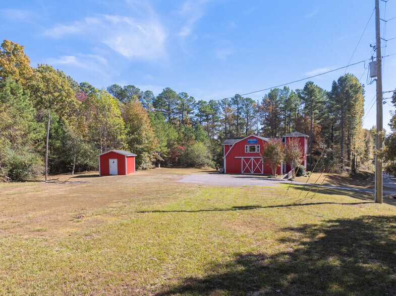 More Photos Of 215 Baker Rd, Huntingdon Lodge Meeting Hall For Sale