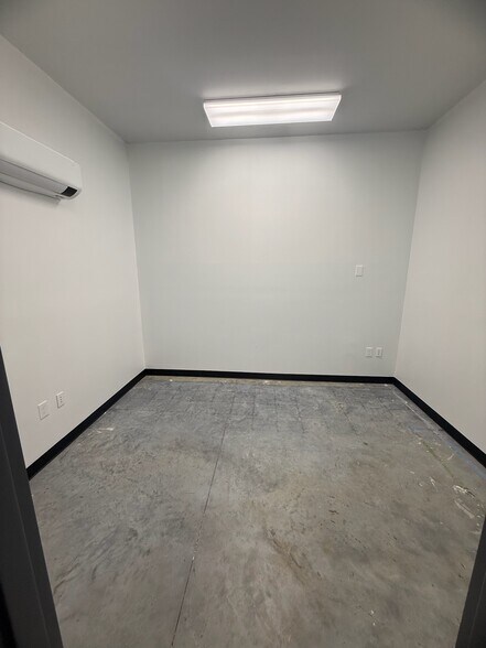 More Photos Of 2830 Industrial Plaza Dr, Tallahassee Industrial For Sale