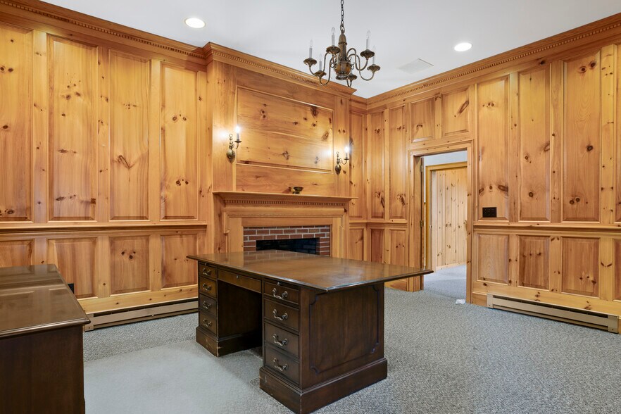 More Photos Of 45 Old Granite Rd, Ossipee Office For Sale