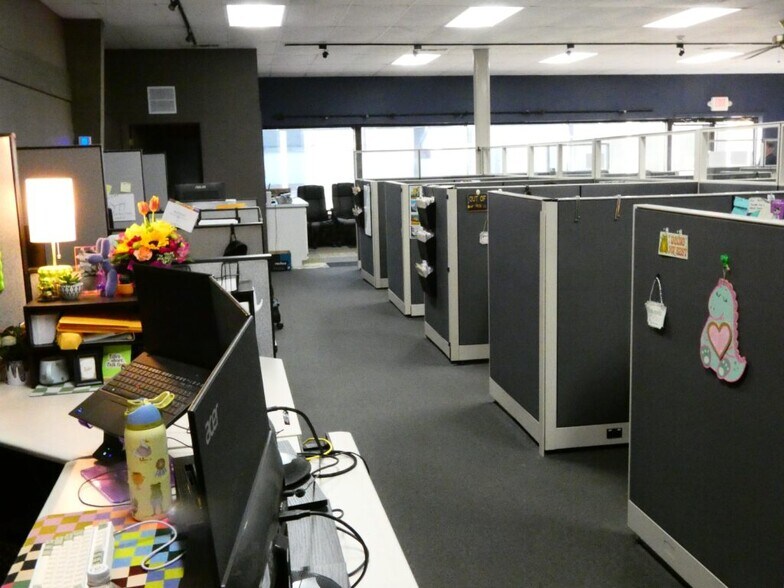 More Photos Of 5707-5719 Jenny Lind Rd, Fort Smith Storefront Retail Office For Sale