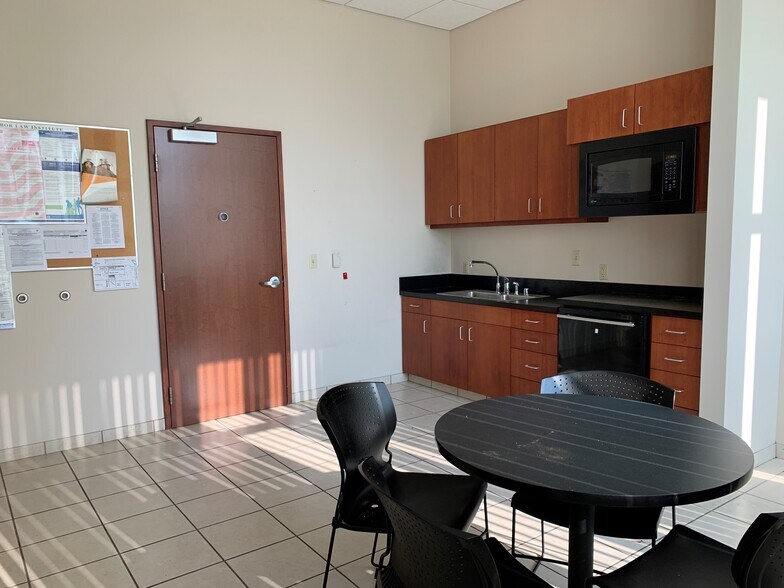 More Photos Of 4100 Corporate Center Dr, Springdale Office For Lease
