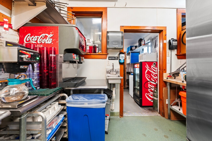 More Photos Of 52 Post Rd, Wells Restaurant For Sale