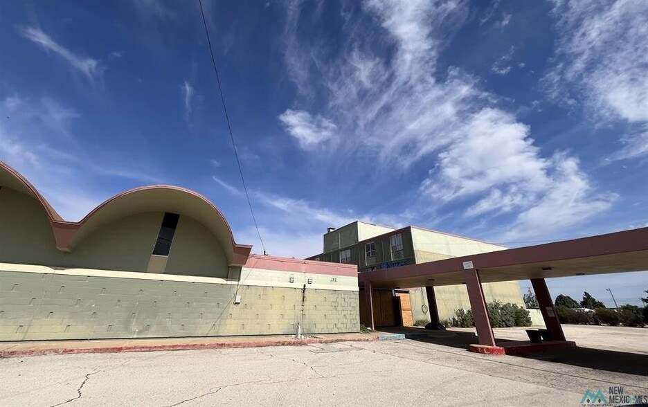 More Photos Of 200 S Linam St, Hobbs Healthcare For Sale