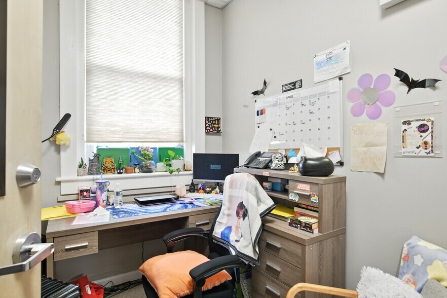 More Photos Of 42 Summer St, Pittsfield Medical For Sale