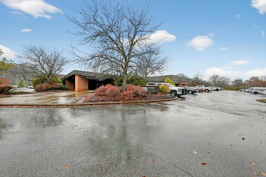 More Photos Of 50 W TechneCenter Dr, Milford Light Distribution For Sale