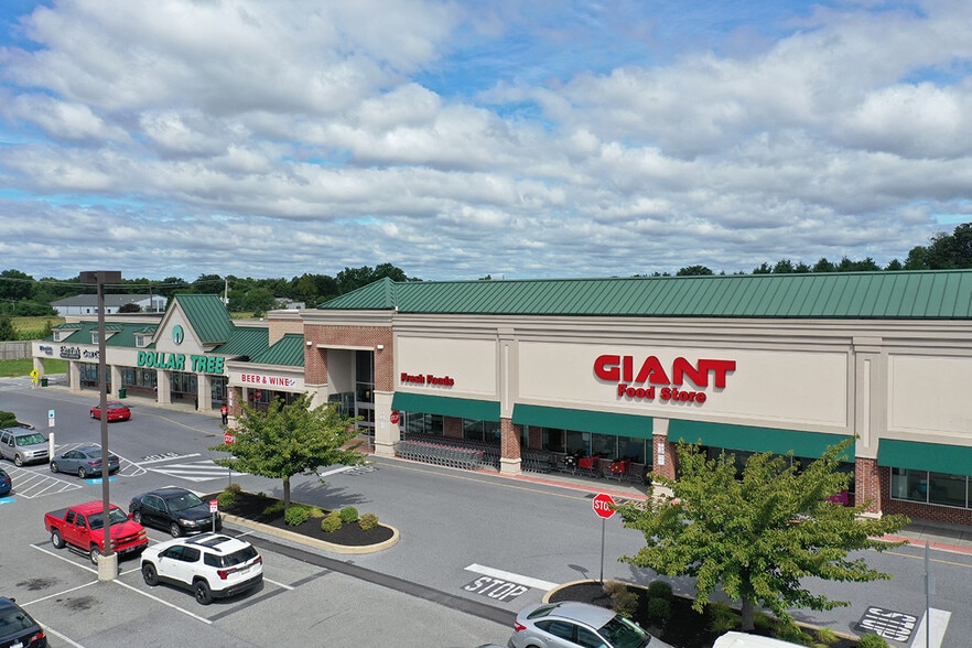 More Photos Of 749-809 E Main St, Mount Joy Unknown For Lease