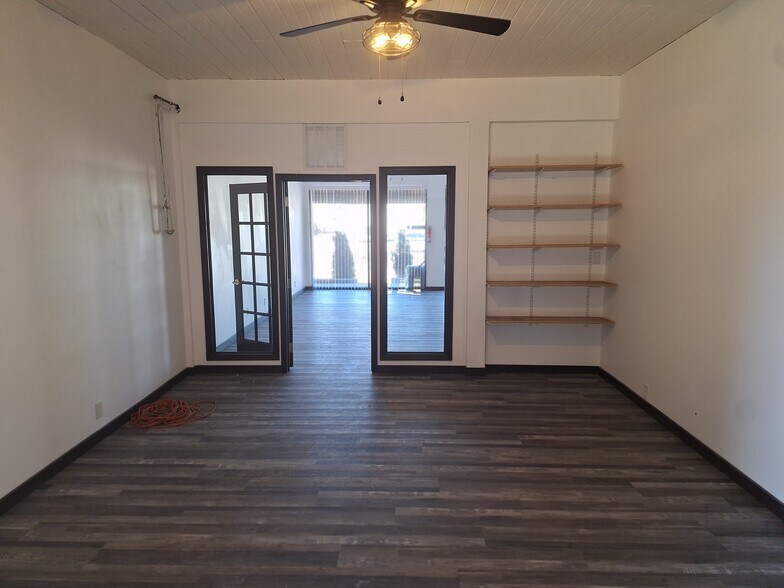 More Photos Of 310 Tiffany Ct, Champaign Office For Lease