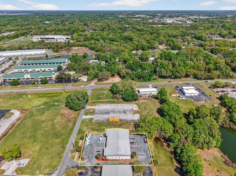 More Photos Of 300 Richey Rd, Leesburg Warehouse For Lease