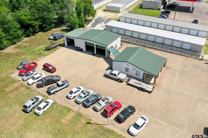 More Photos Of 1504 E Loop 304, Crockett Office For Sale