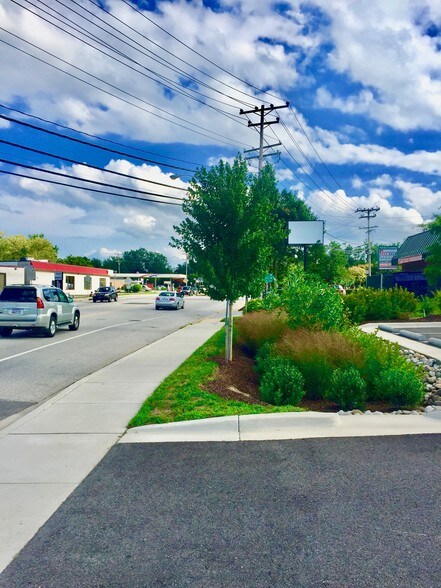 More Photos Of 508 Chinquapin Round Rd, Annapolis Storefront For Lease