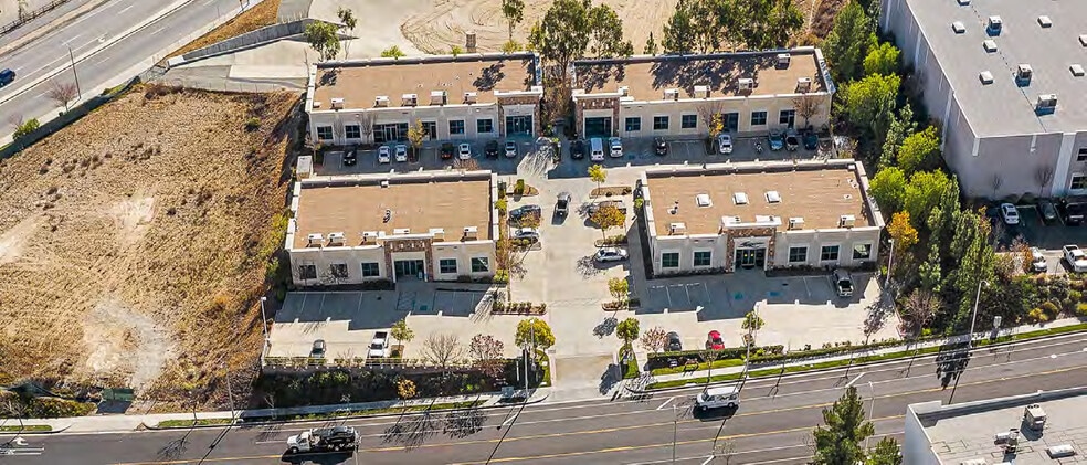 More Photos Of 21060 Centre Pointe Pky, Santa Clarita Medical For Sale