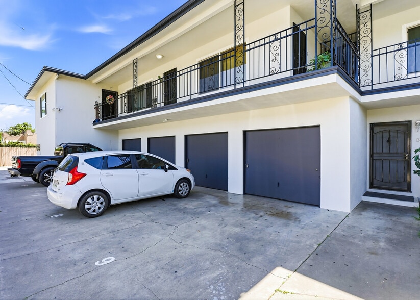 More Photos Of 1027 N Parton St, Santa Ana Apartments For Sale