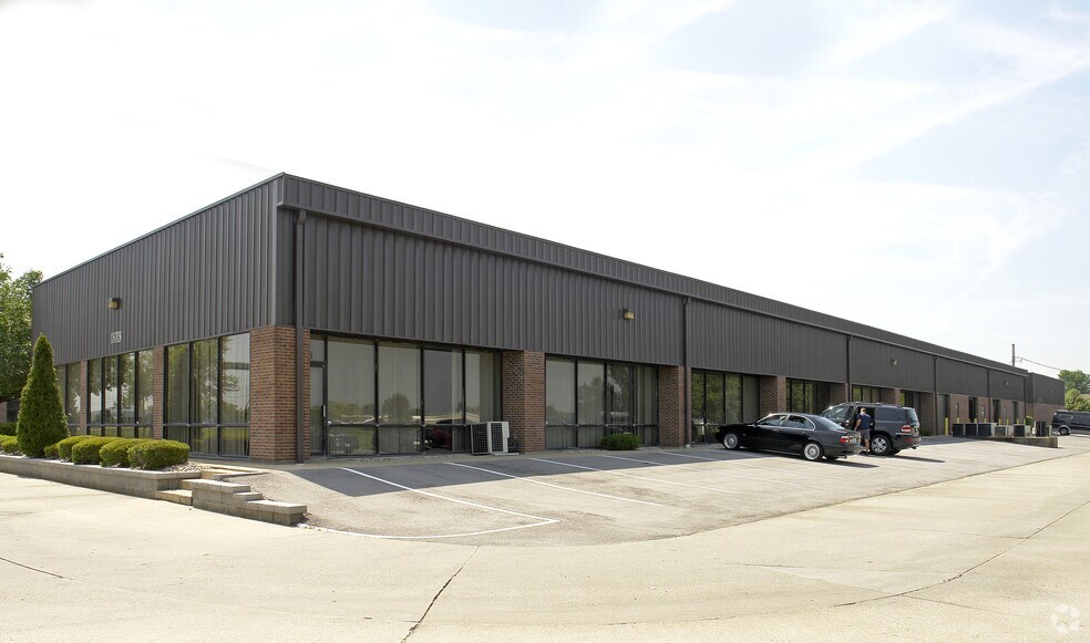 More Photos Of 18118 Chesterfield Airport Rd, Chesterfield Light Distribution For Lease