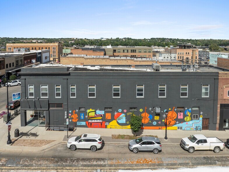 More Photos Of 23 Main St S, Minot General Retail For Lease