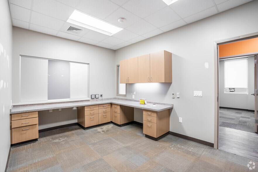 More Photos Of 7236 Medical Center Dr, Texas City Medical For Lease