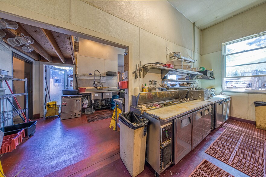 More Photos Of 3542 Lake Tahoe Blvd, South Lake Tahoe Restaurant For Sale