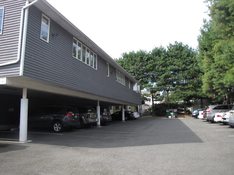 More Photos Of 518 Clifton Ave, Clifton Office For Lease