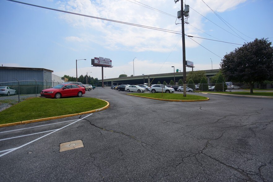 More Photos Of 1500 Paxton St, Harrisburg Office For Lease