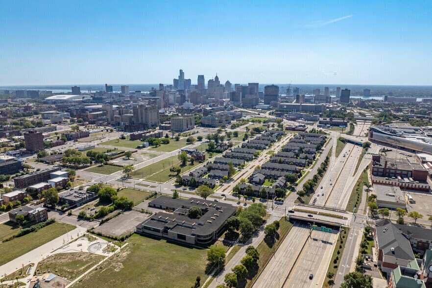 More Photos Of 3550 John C Lodge Fwy, Detroit Schools For Sale