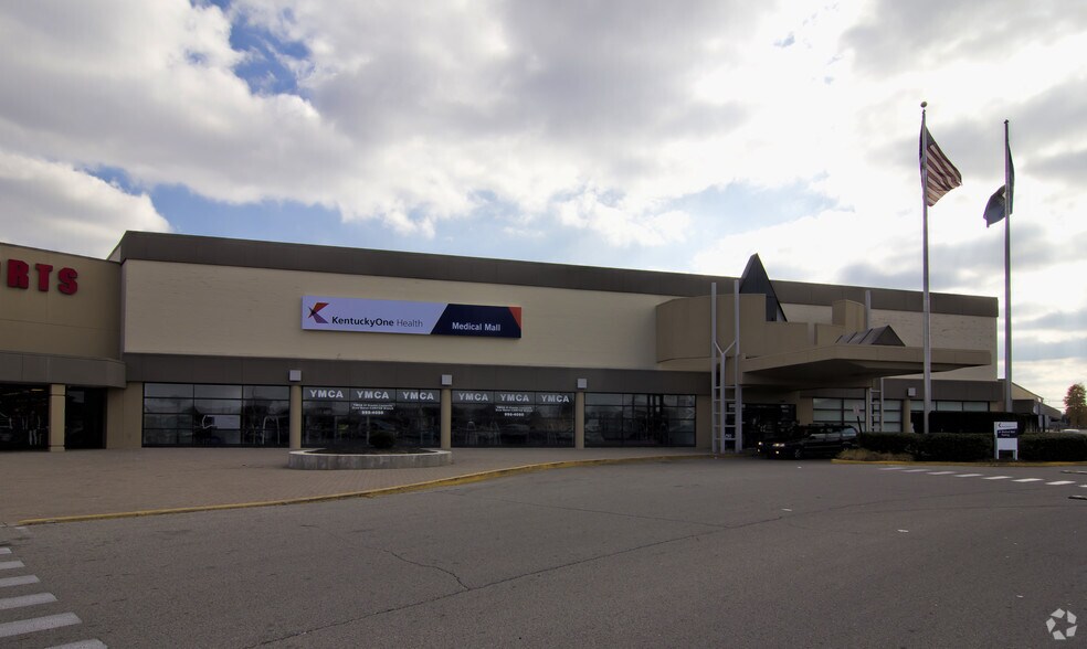 More Photos Of 6801 Dixie Hwy, Louisville Storefront For Lease