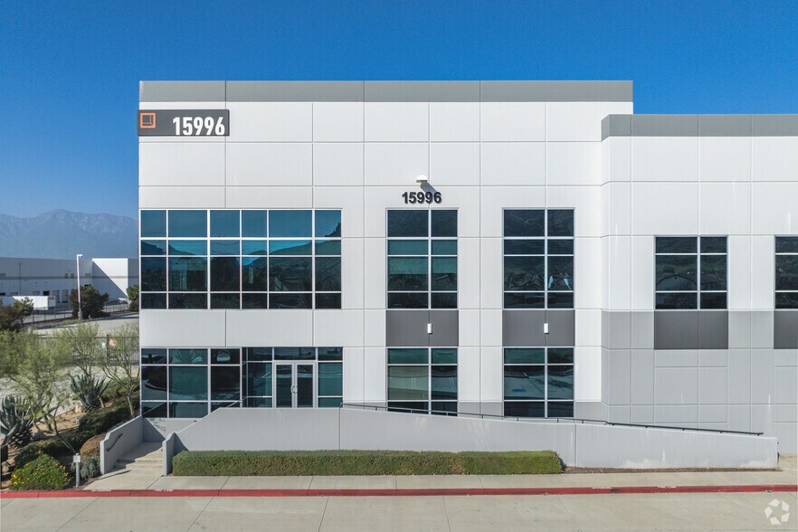 More Photos Of 15996 Jurupa Ave, Fontana Distribution For Lease