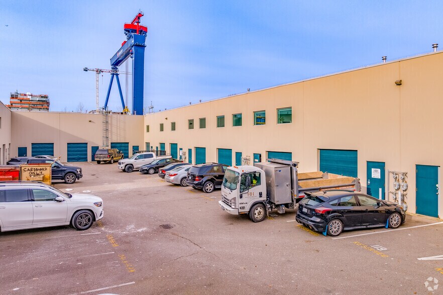 More Photos Of 998 Harbourside Dr, North Vancouver Showroom For Sale