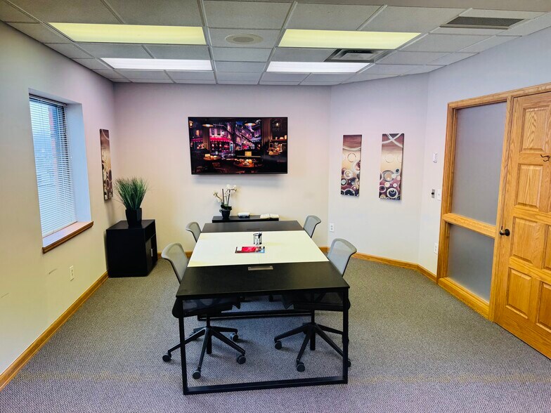 More Photos Of 75 N Main St, Mount Clemens Coworking Space