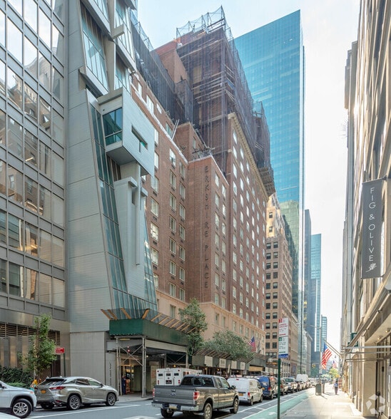 More Photos Of 21 E 52nd St, New York Hotel For Lease