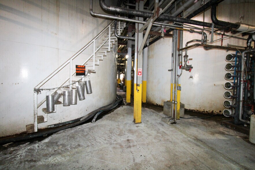 More Photos Of 6059 159th St, Galva Food Processing For Sale