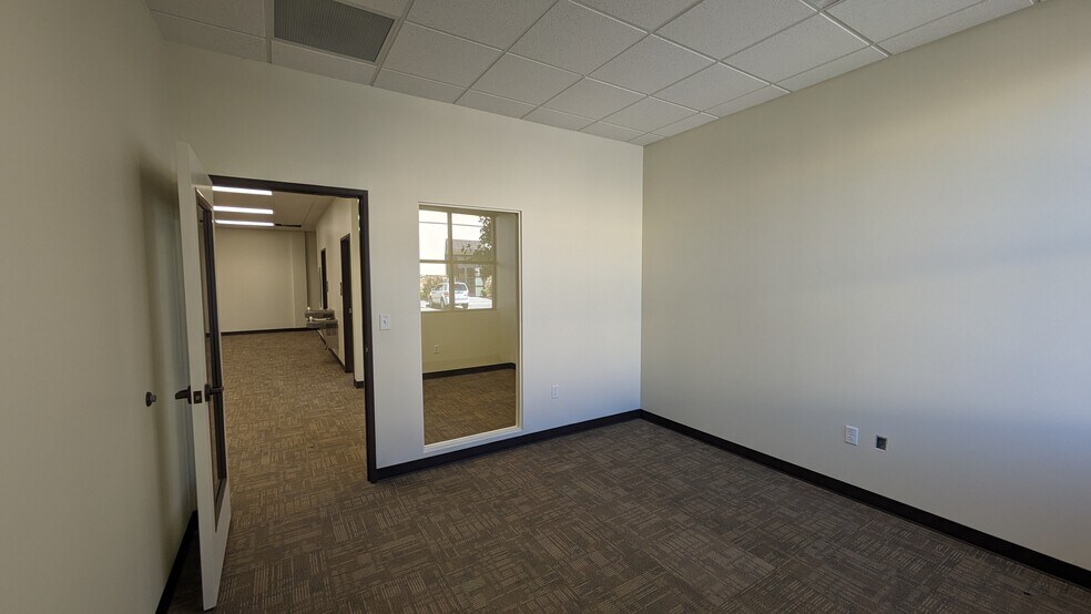 More Photos Of 285 SE Inner Loop, Georgetown Office For Lease